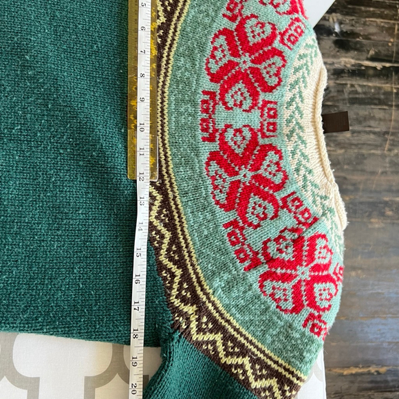 REI Green Red Fair Isle Crew Neck Sweater M - Picture 4 of 5